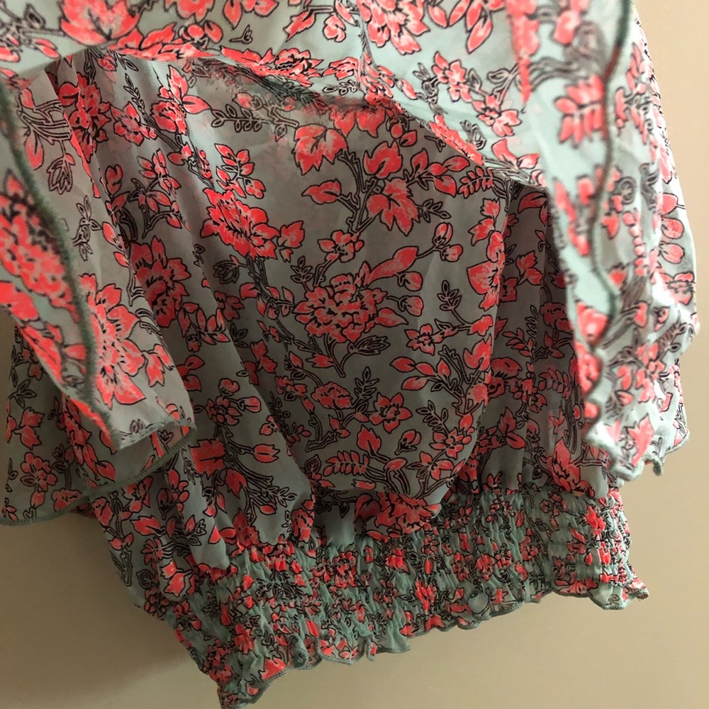 Crop top - Picture 2 of 3